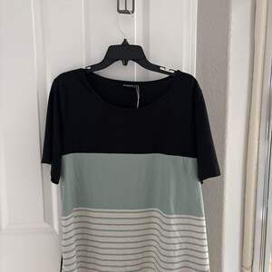 Bloomchic Colorblock Contrast Round Neck Striped Pink Black T-Shirt Top